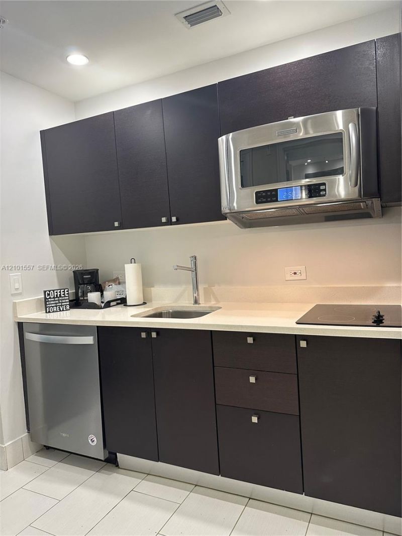5300 NW 87th Ave , Unit 1007, Doral, FL 33178 Photo