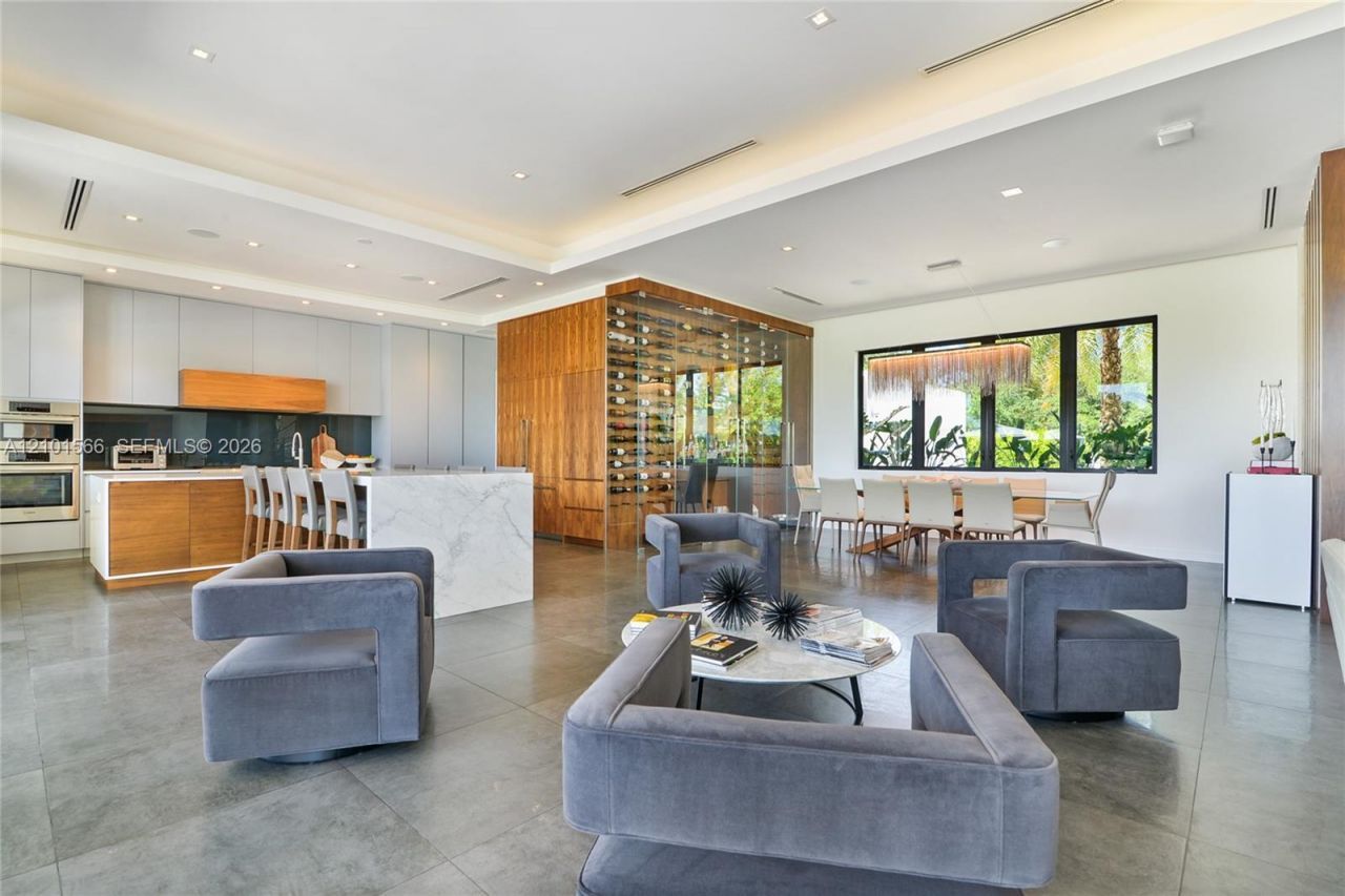 7210 S Prestwick Pl , Unit 1, Miami Lakes, FL 33014 Photo