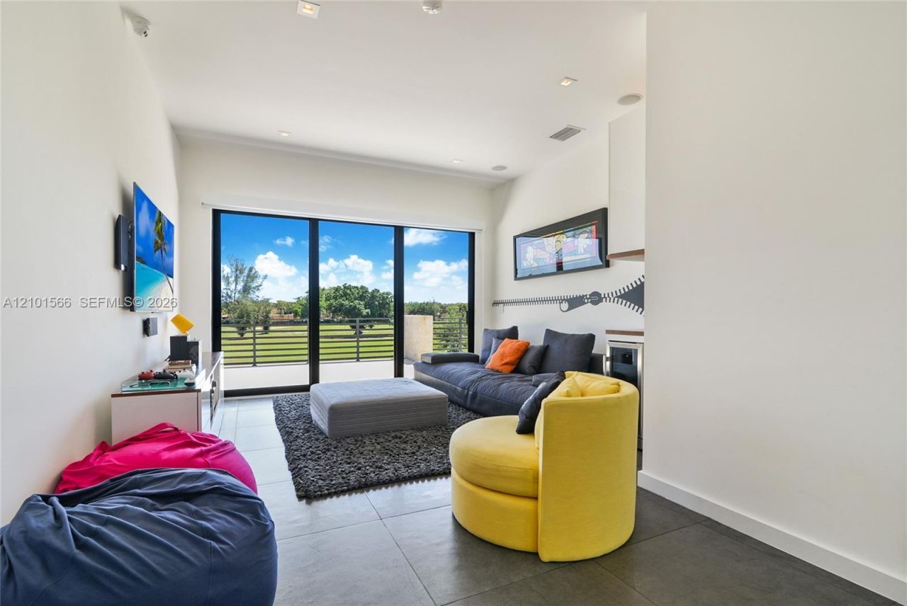 7210 S Prestwick Pl , Unit 1, Miami Lakes, FL 33014 Photo
