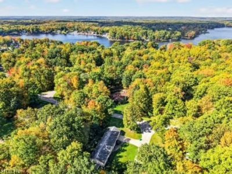 2153 S Deer Run, Roaming Shores, OH 44084 Photo 5