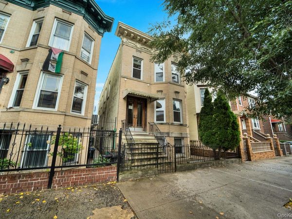1934 Benedict Avenue , Bronx, NY 10462