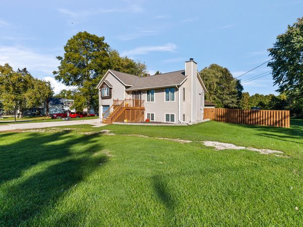 2307 N 40th St, Sheboygan, WI 53083