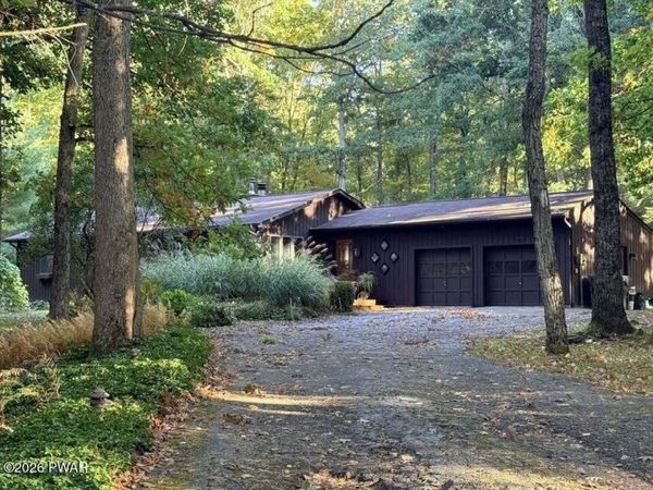 145 Parkers Glen Road , Shohola, PA 18458