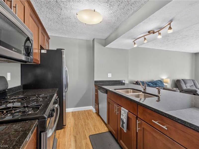 1210 Brookline Place, Unit A, Willoughby, OH 44094 Photo 10