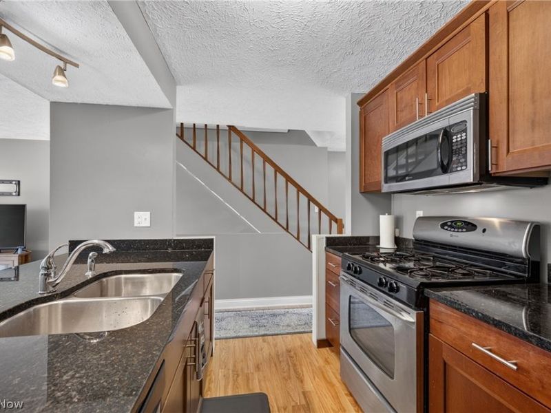 1210 Brookline Place, Unit A, Willoughby, OH 44094 Photo 7