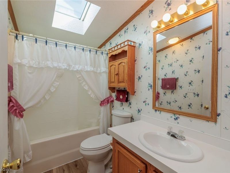 77 Periwinkle Drive, Olmsted Township, OH 44138 Photo 19