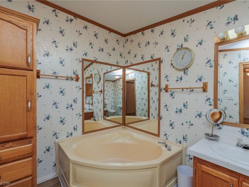77 Periwinkle Drive, Olmsted Township, OH 44138 Photo 36