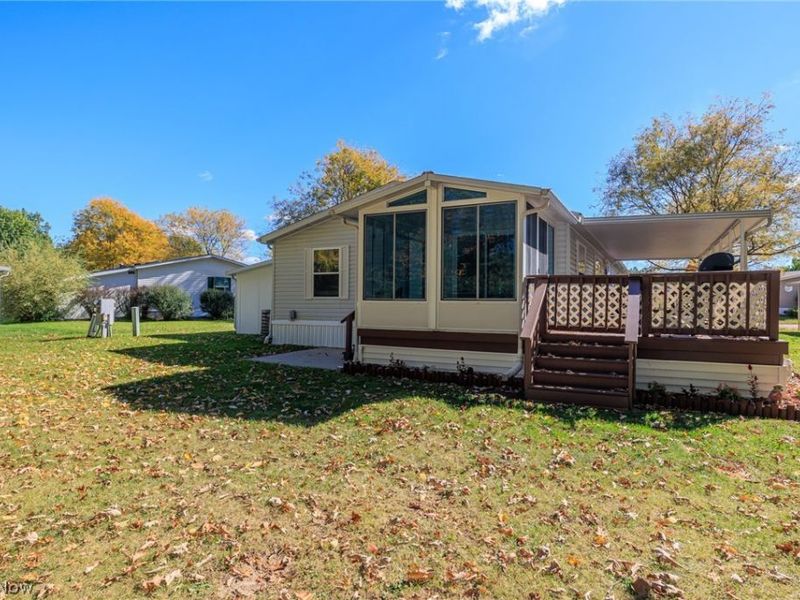 77 Periwinkle Drive, Olmsted Township, OH 44138 Photo 5