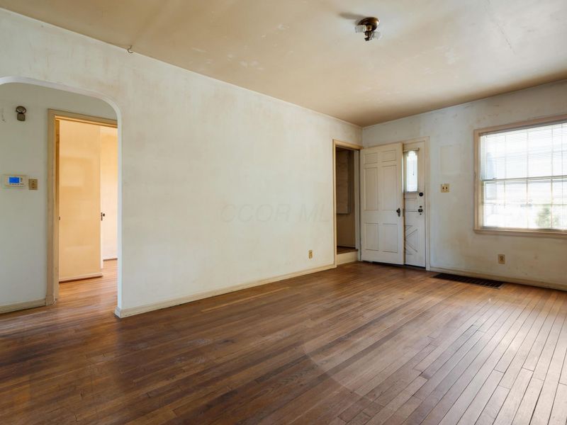 22 E Royal Forest Boulevard , Columbus, OH 43214 Photo 8