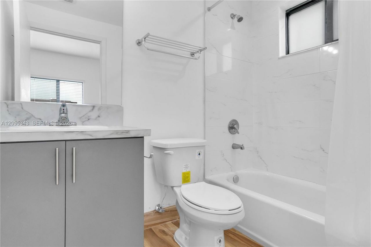 170 E 34th St , Unit 101, Hialeah, FL 33013 Photo