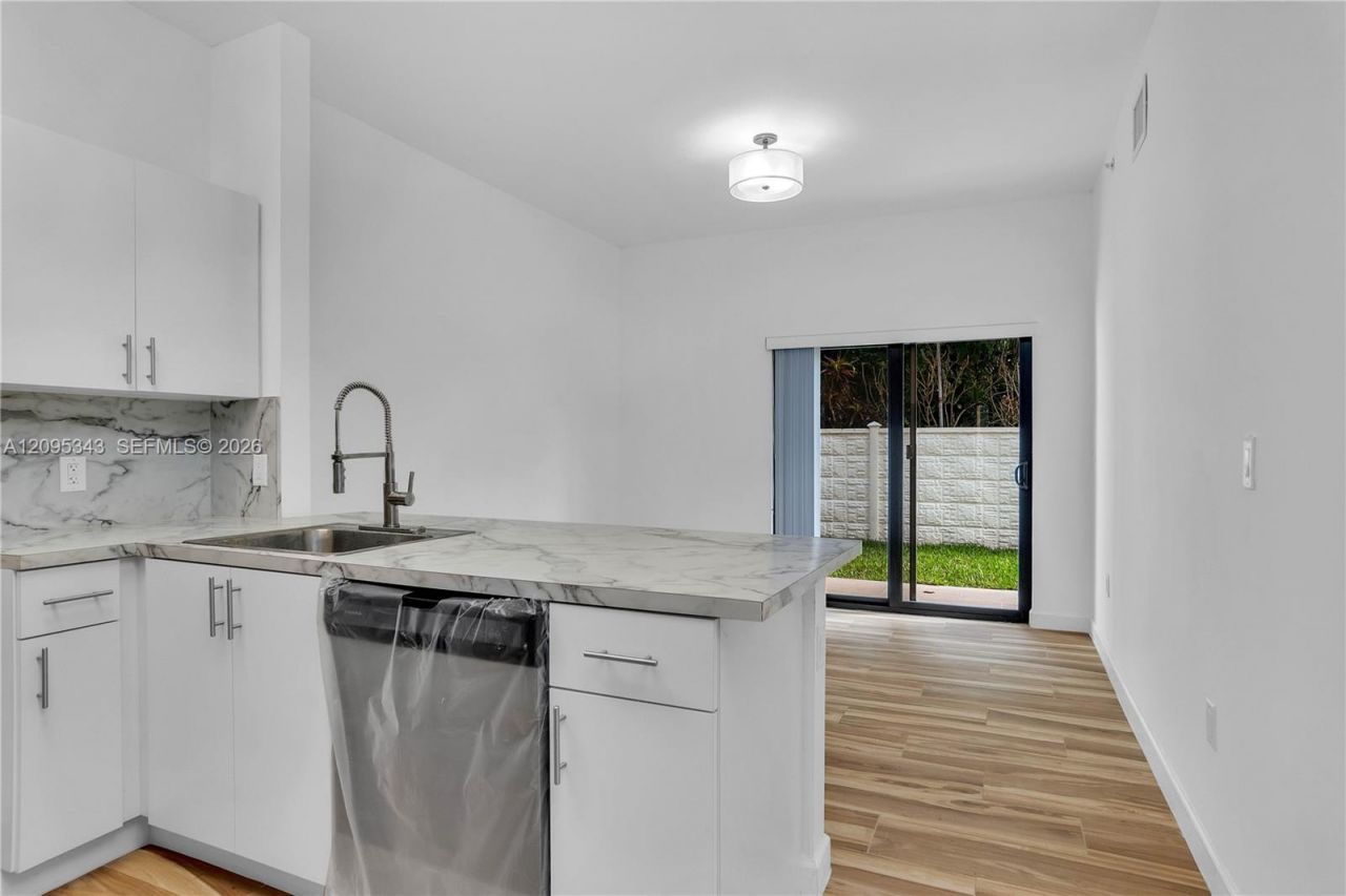170 E 34th St , Unit 101, Hialeah, FL 33013 Photo