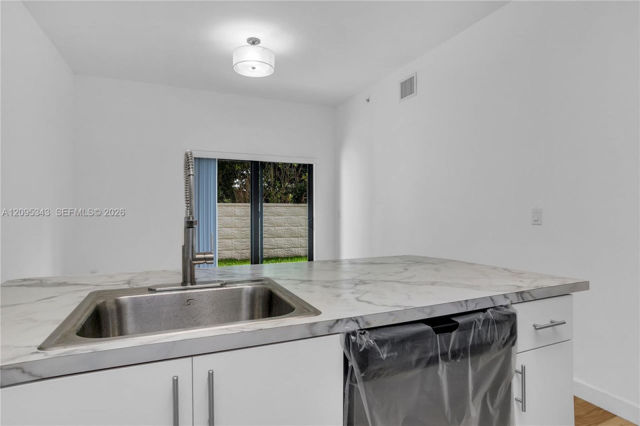 170 E 34th St , Unit 101, Hialeah, FL 33013 Photo