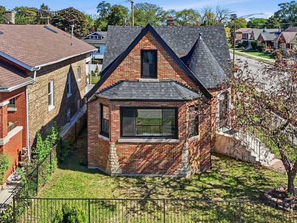 8257 S Blackstone Avenue , Chicago, IL 60619