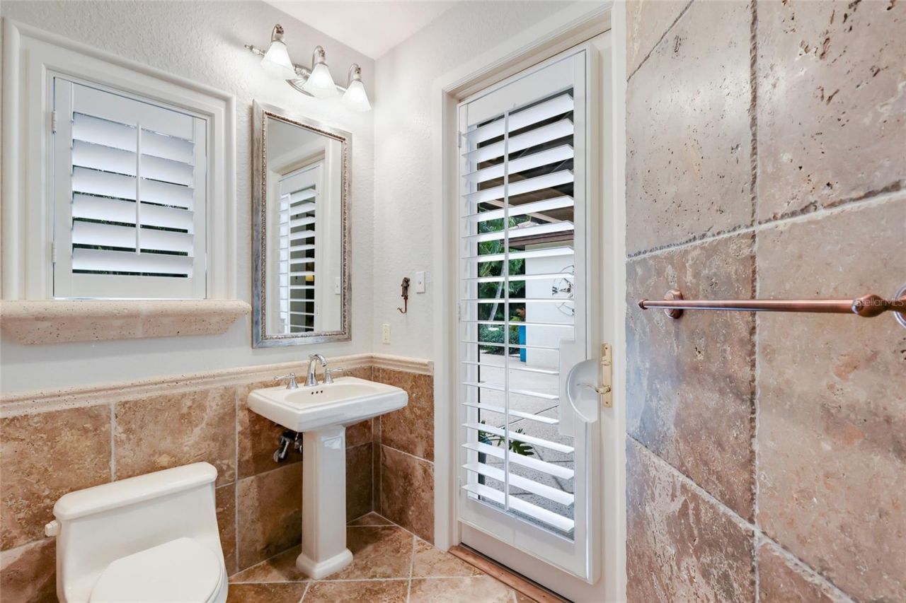 4946 Brywill Circle, Sarasota, FL 34234 Photo