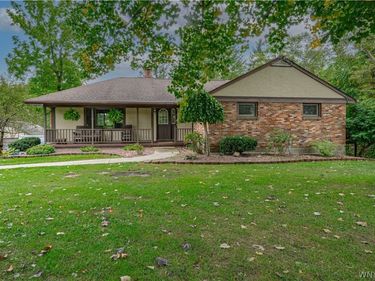 6775 Bear Ridge Road, Lockport, NY 14094