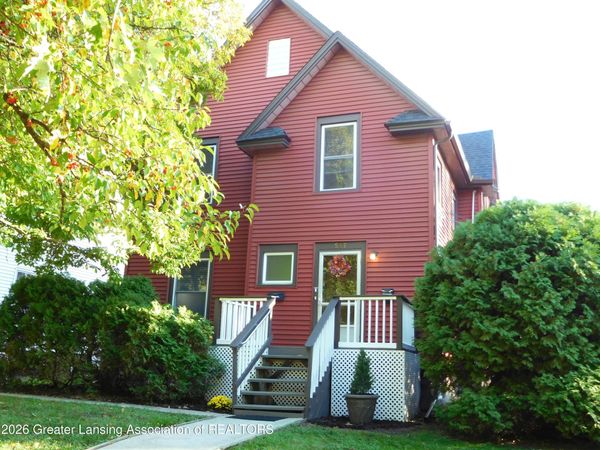517 Moores River Drive, Lansing, MI 48910