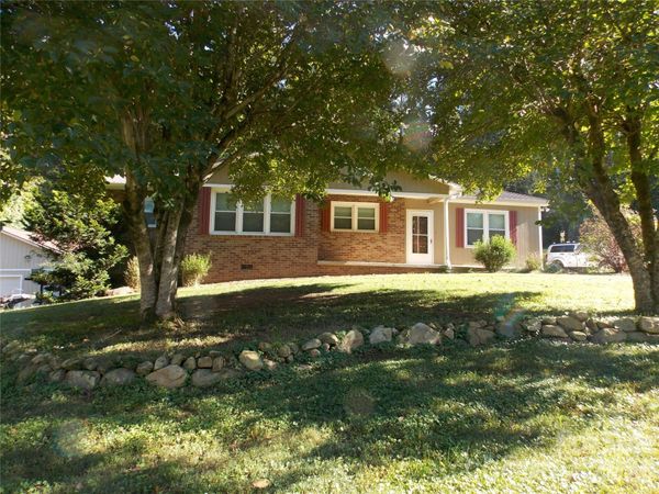 3185 Deerbrook Road, Lenoir, NC 28645