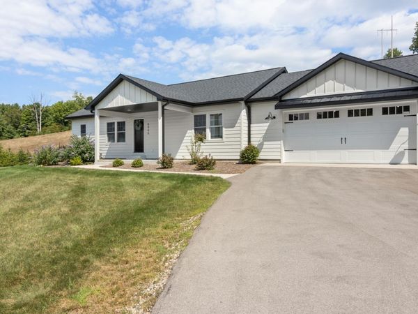 5905 Bunker Hill Road, Williamsburg, MI 49690