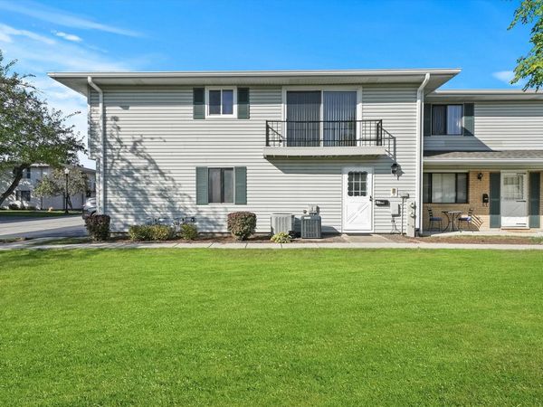 1100 Stoughton Court , Unit 1100, Schaumburg, IL 60194