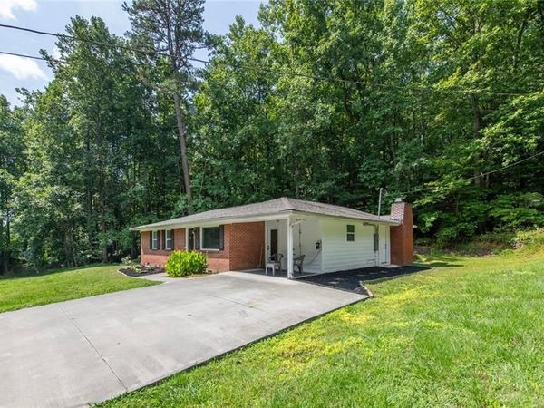 42 Carpenter Lane , Dahlonega, GA 30533