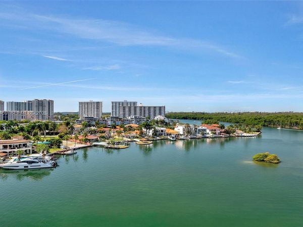 400 Sunny Isles Blvd , Unit 917, Sunny Isles Beach, FL 33160
