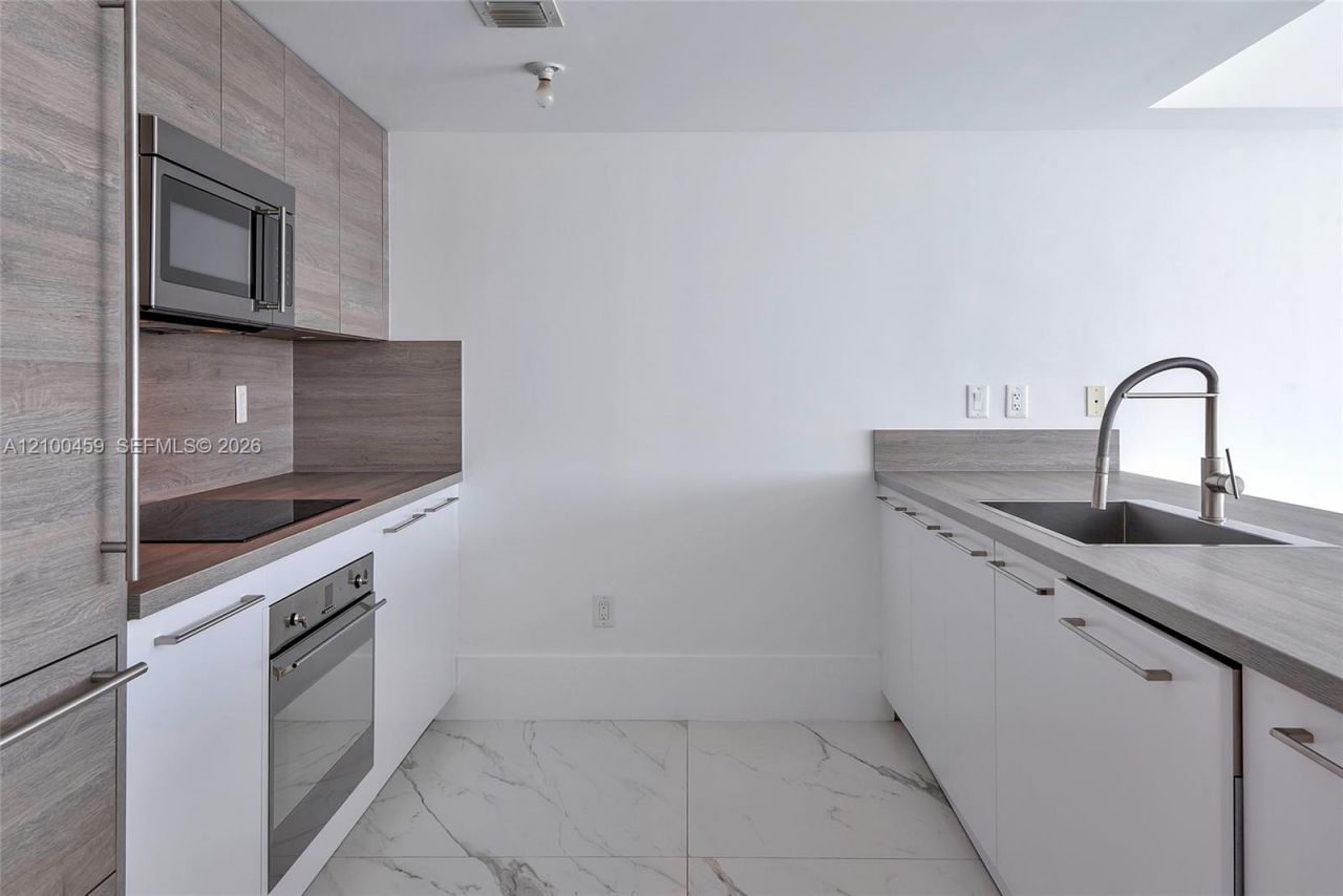 400 Sunny Isles Blvd , Unit 917, Sunny Isles Beach, FL 33160 Photo