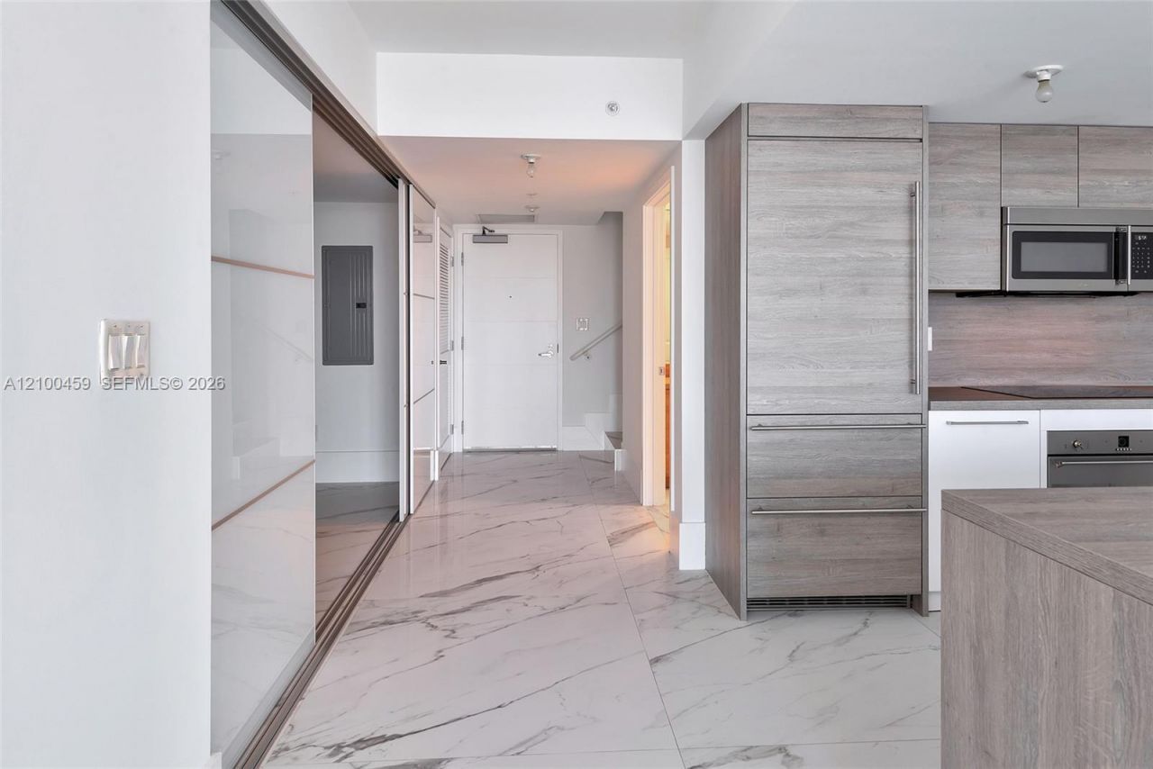 400 Sunny Isles Blvd , Unit 917, Sunny Isles Beach, FL 33160 Photo