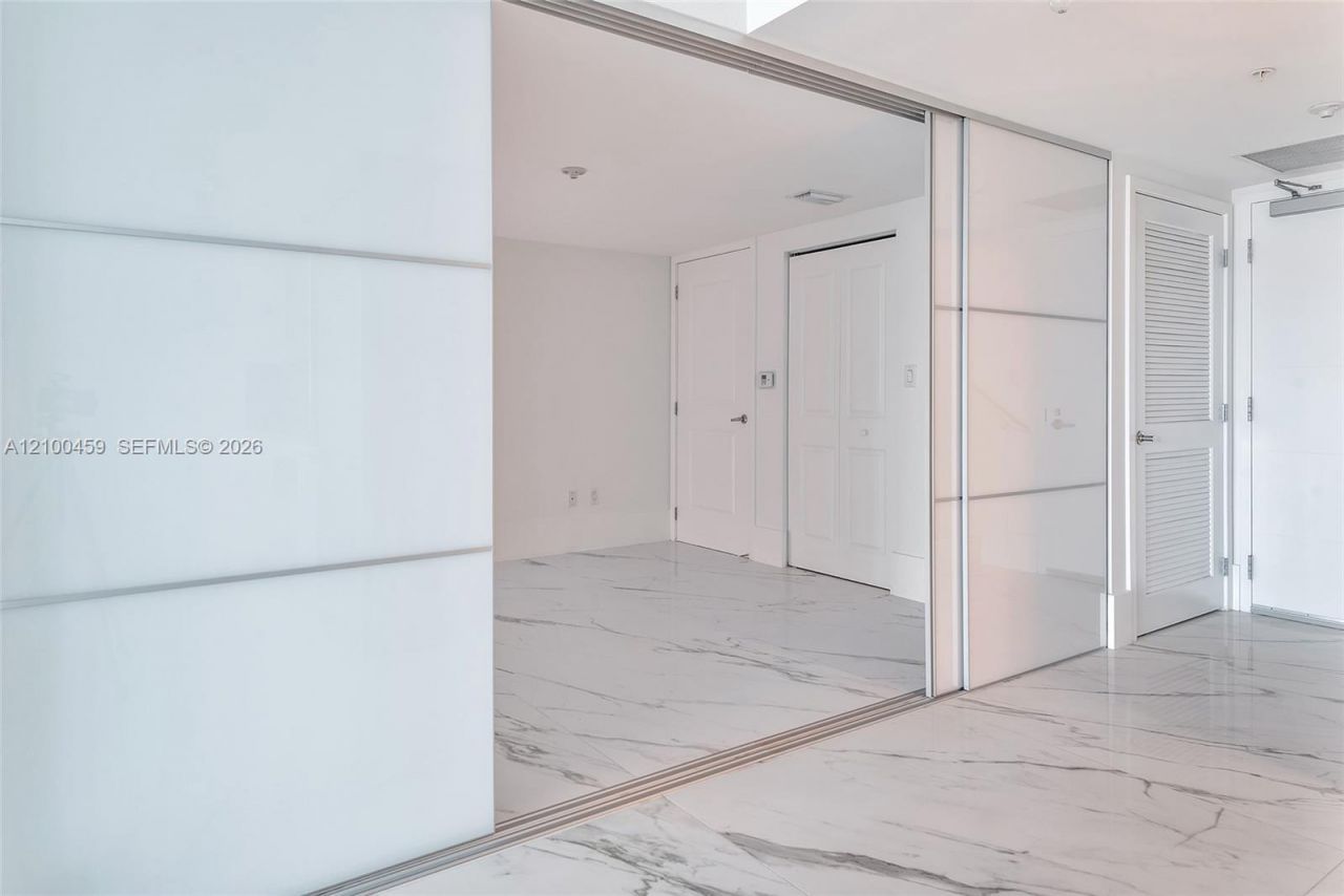 400 Sunny Isles Blvd , Unit 917, Sunny Isles Beach, FL 33160 Photo