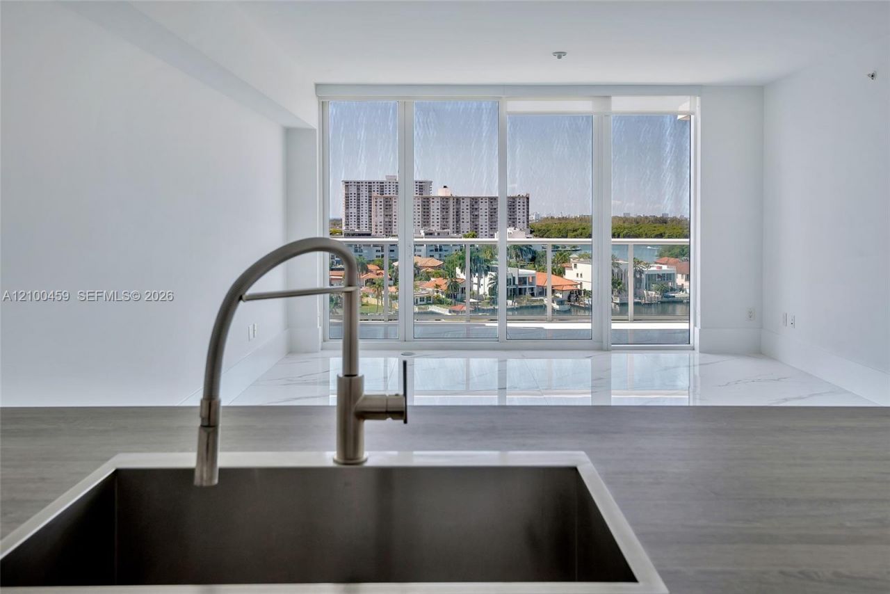 400 Sunny Isles Blvd , Unit 917, Sunny Isles Beach, FL 33160 Photo
