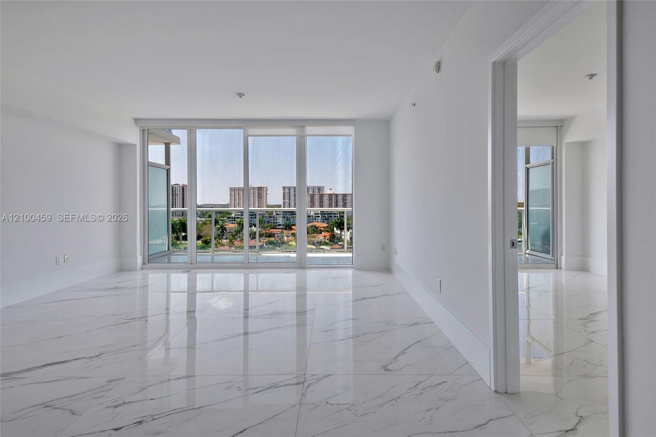 400 Sunny Isles Blvd , Unit 917, Sunny Isles Beach, FL 33160 Photo