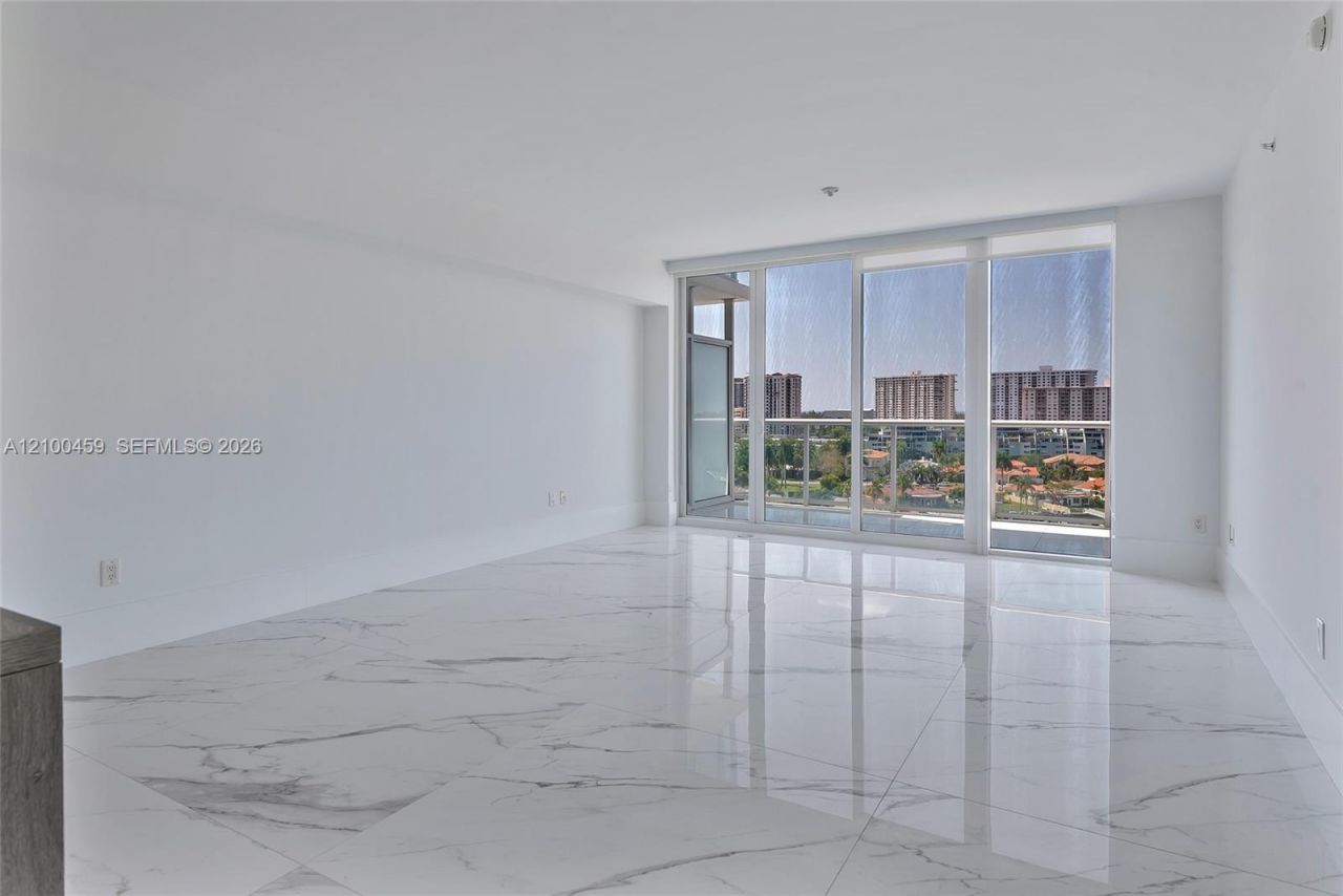 400 Sunny Isles Blvd , Unit 917, Sunny Isles Beach, FL 33160 Photo