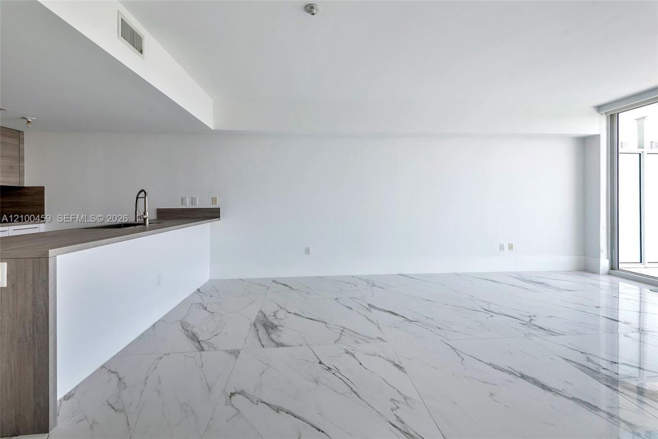 400 Sunny Isles Blvd , Unit 917, Sunny Isles Beach, FL 33160 Photo