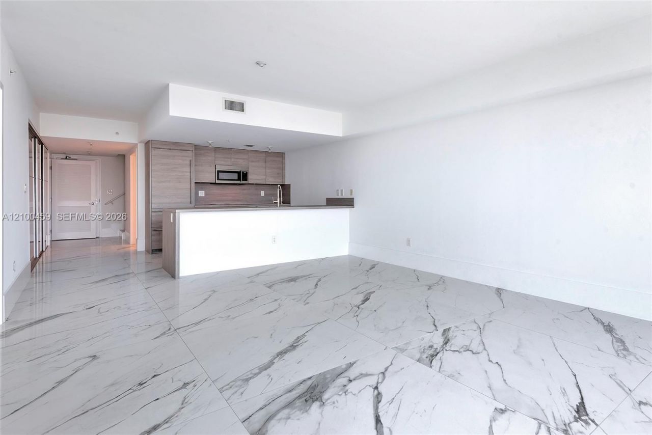 400 Sunny Isles Blvd , Unit 917, Sunny Isles Beach, FL 33160 Photo