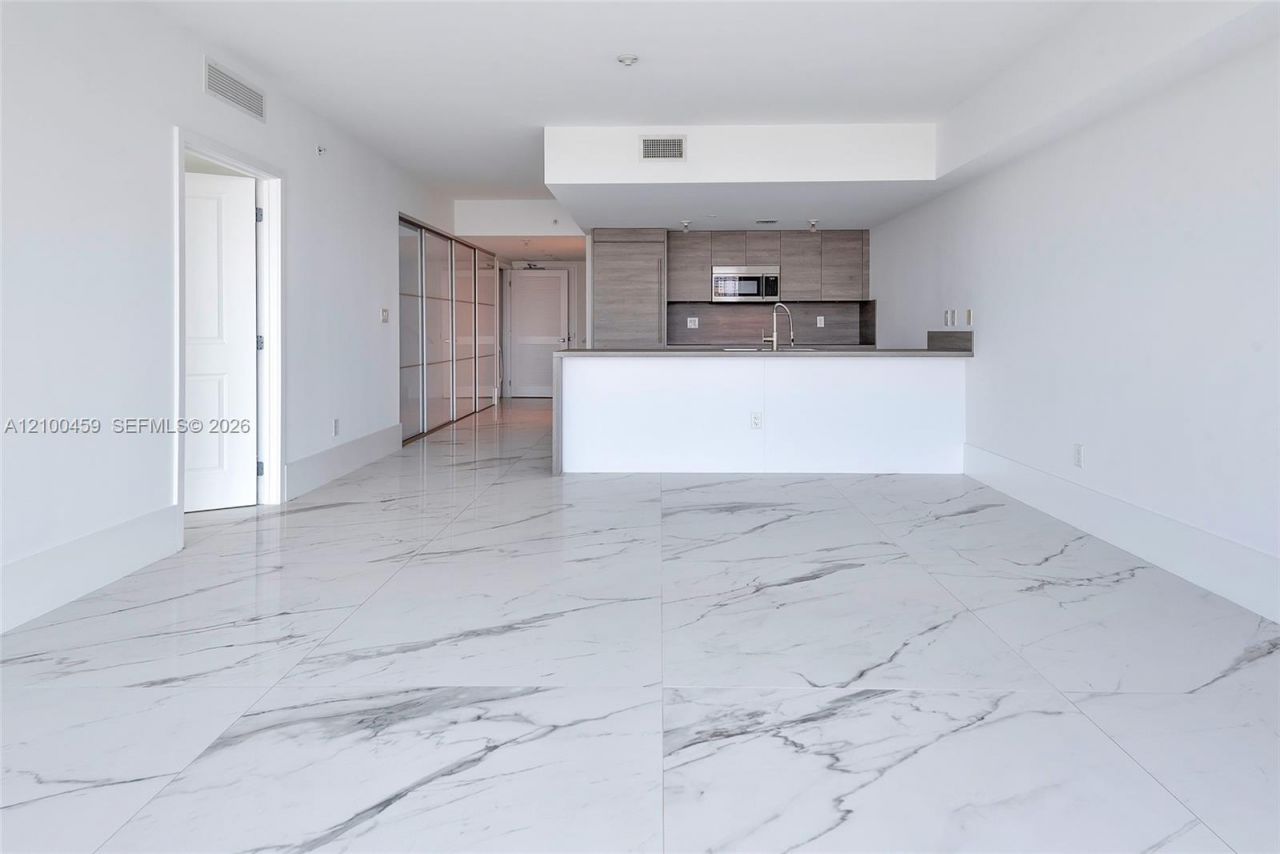 400 Sunny Isles Blvd , Unit 917, Sunny Isles Beach, FL 33160 Photo