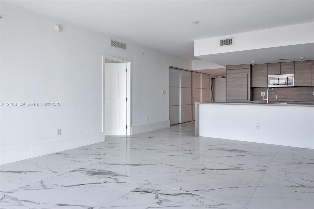 400 Sunny Isles Blvd , Unit 917, Sunny Isles Beach, FL 33160 Photo