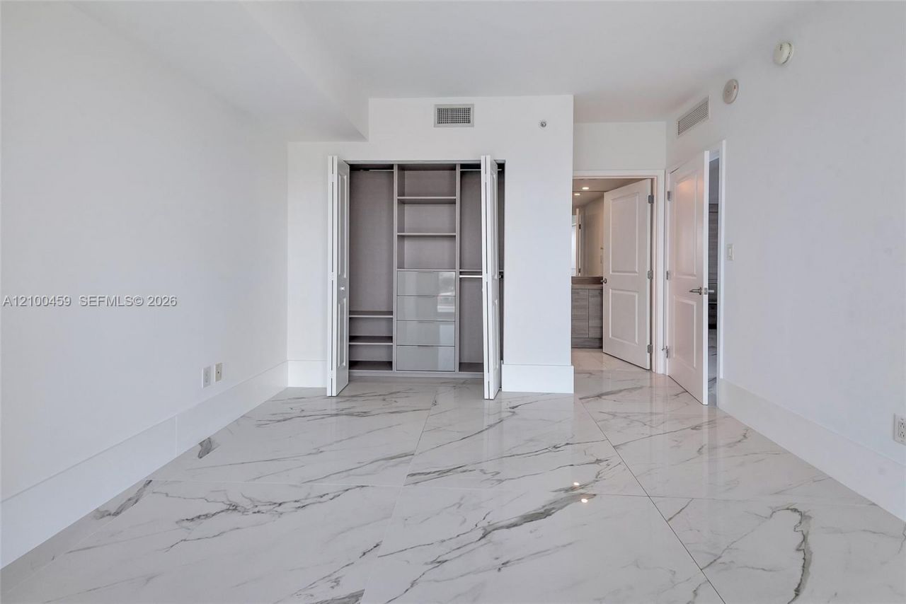 400 Sunny Isles Blvd , Unit 917, Sunny Isles Beach, FL 33160 Photo