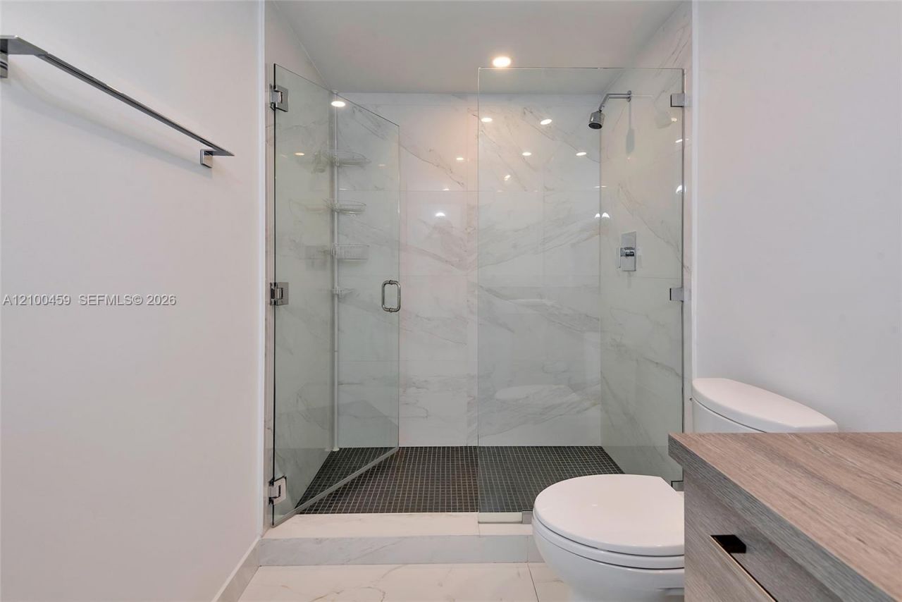 400 Sunny Isles Blvd , Unit 917, Sunny Isles Beach, FL 33160 Photo