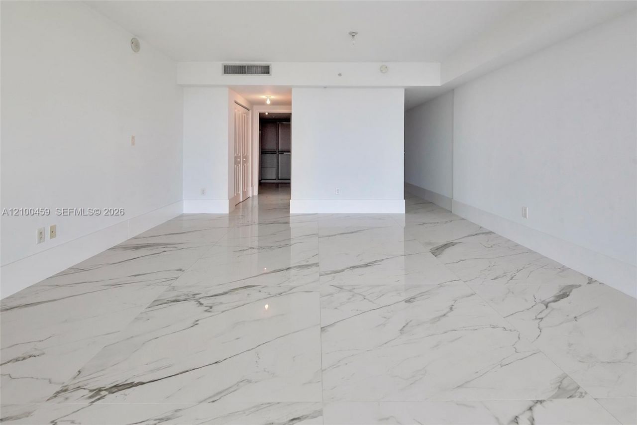 400 Sunny Isles Blvd , Unit 917, Sunny Isles Beach, FL 33160 Photo