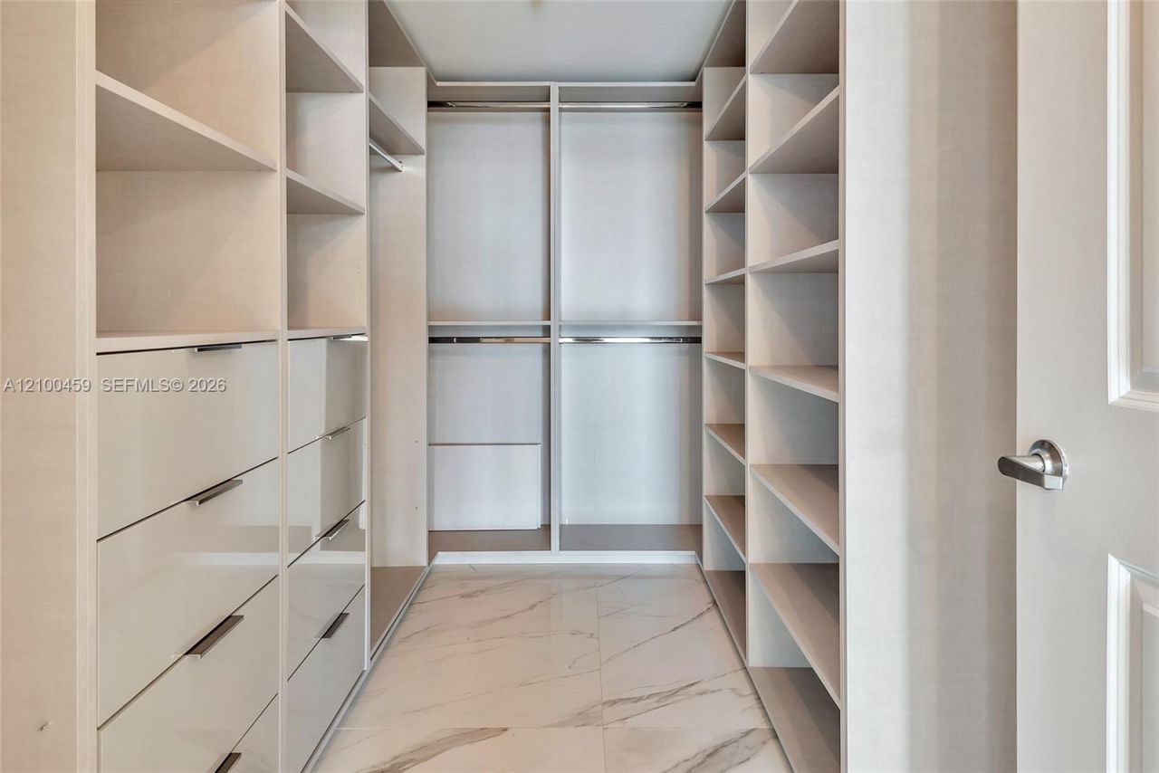400 Sunny Isles Blvd , Unit 917, Sunny Isles Beach, FL 33160 Photo