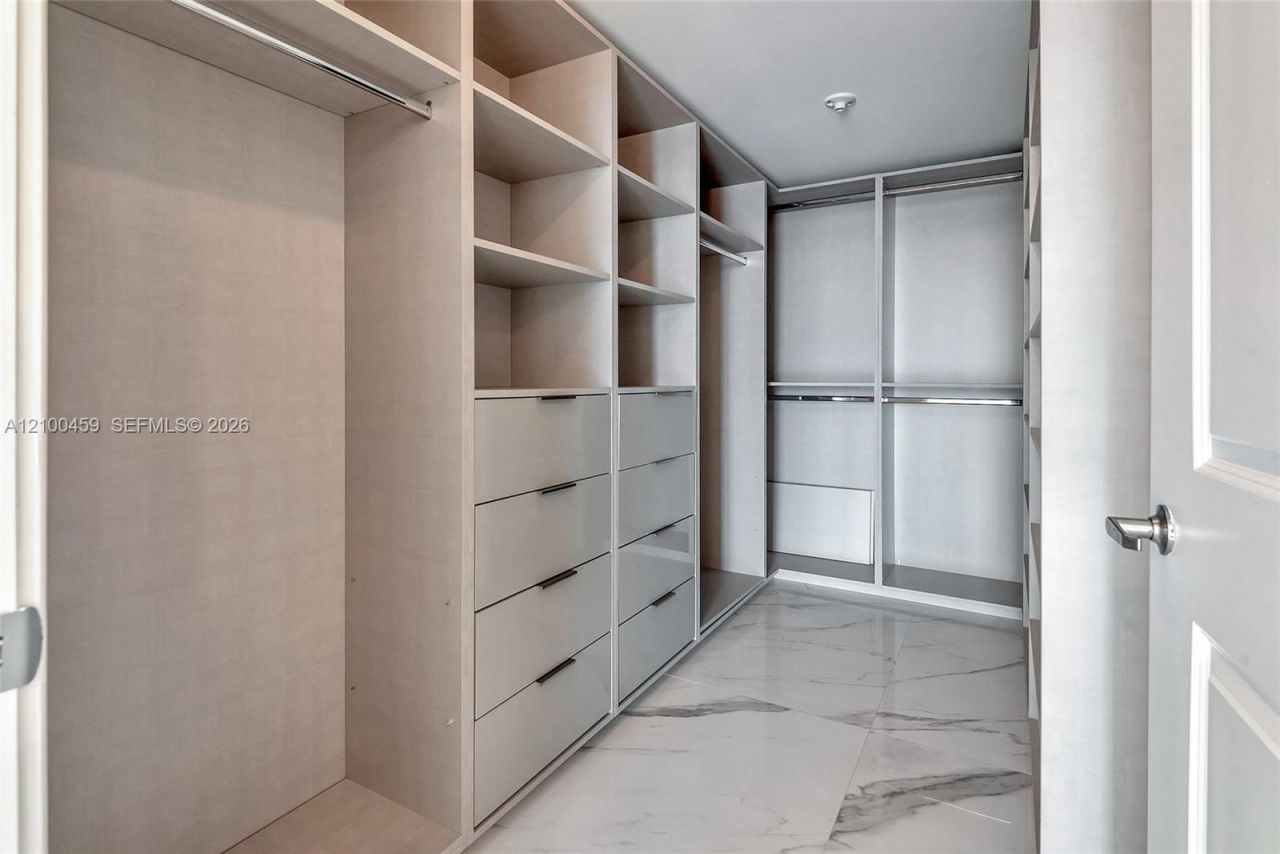 400 Sunny Isles Blvd , Unit 917, Sunny Isles Beach, FL 33160 Photo