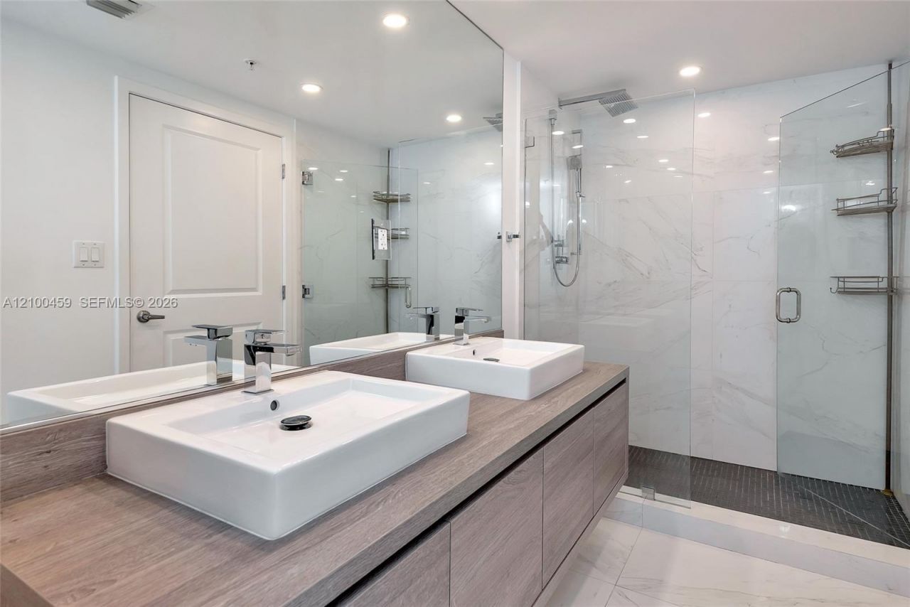 400 Sunny Isles Blvd , Unit 917, Sunny Isles Beach, FL 33160 Photo