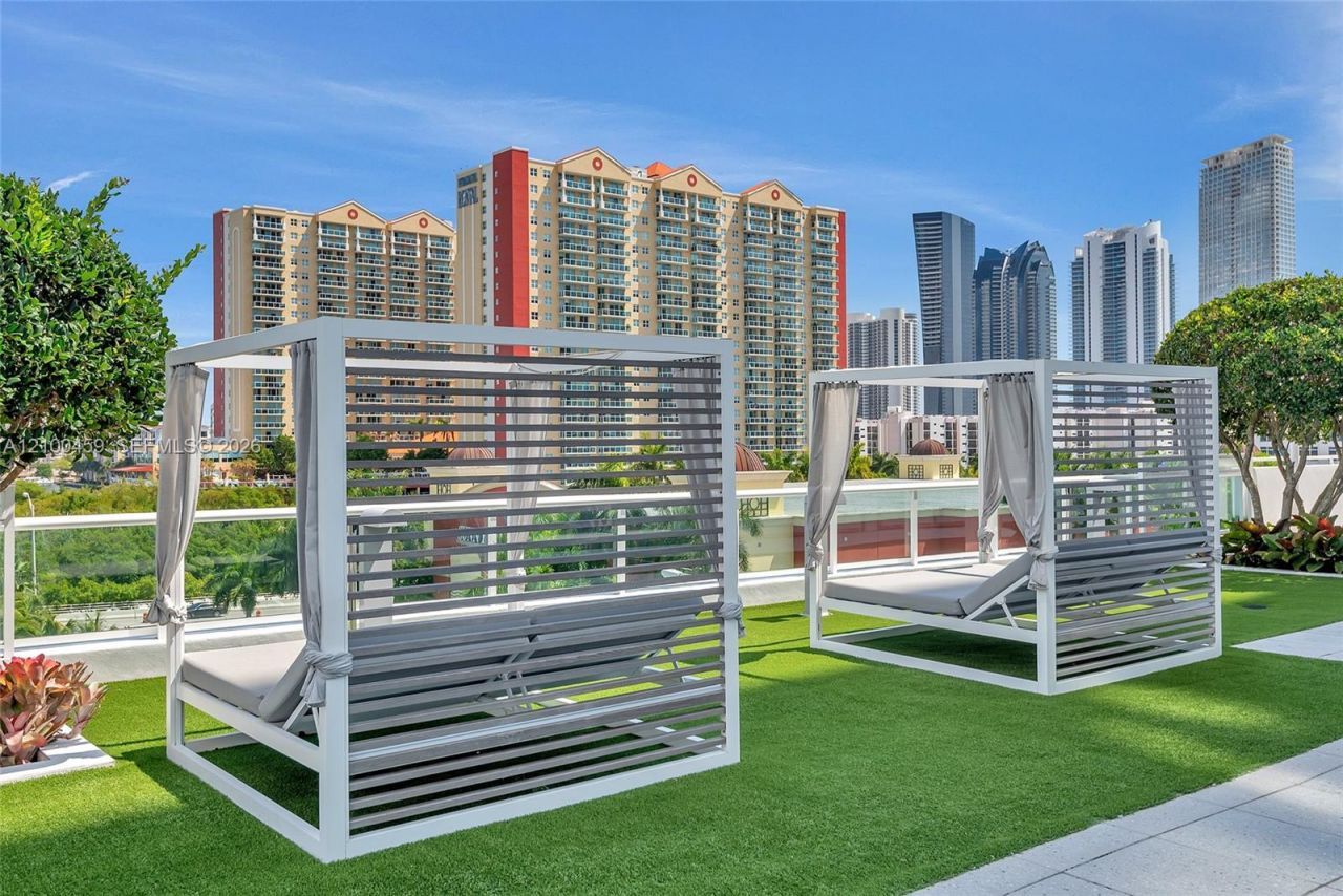 400 Sunny Isles Blvd , Unit 917, Sunny Isles Beach, FL 33160 Photo