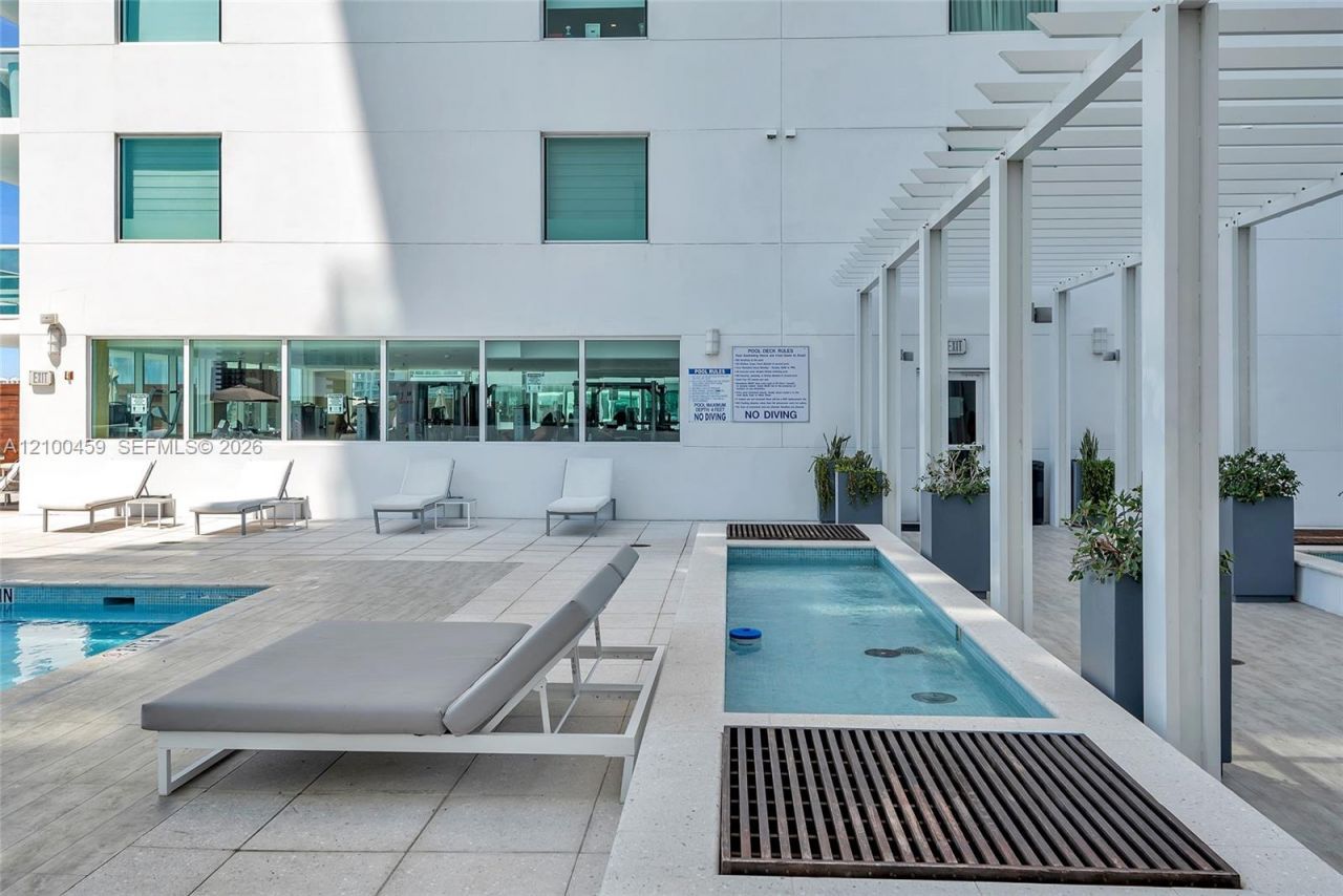 400 Sunny Isles Blvd , Unit 917, Sunny Isles Beach, FL 33160 Photo