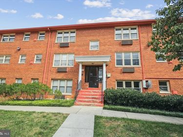 2030 N WOODROW STREET N , Unit 6, ARLINGTON, VA 22207