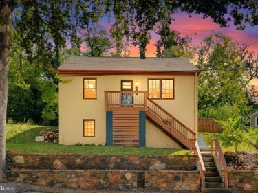 1002 2ND STREET SE, CHARLOTTESVILLE, VA 22902