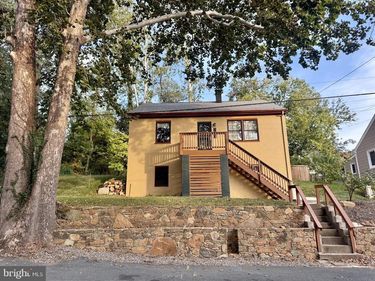 1002 2ND STREET SE, CHARLOTTESVILLE, VA 22902