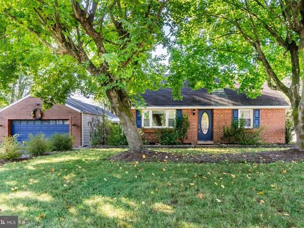 31 SUNSET DRIVE, MECHANICSBURG, PA 17050