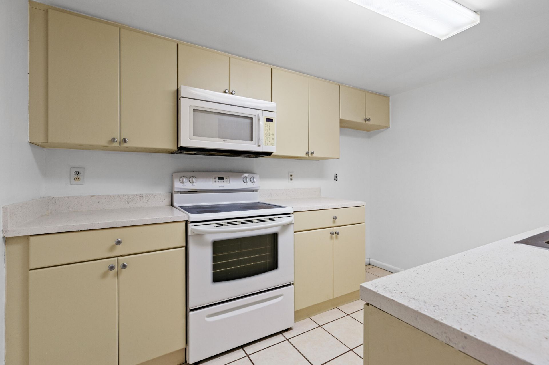 12658 Kenwood Lane, Unit D, Fort Myers, FL 33907 Photo
