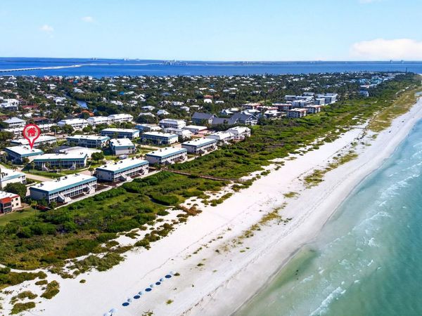 827 E Gulf Dr, Unit M-7, Sanibel, FL 33957