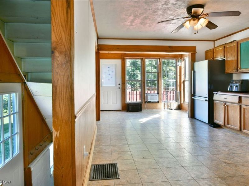 46 Prospect Street, Struthers, OH 44471 Photo 12